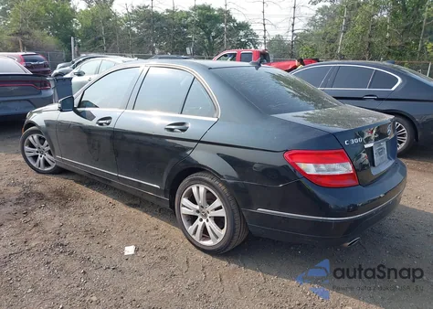 2010 Mercedes-Benz C 300 Luxury 4Matic/Sport 4Matic from USA, damaged, VIN WDDGF8BB9AF423576